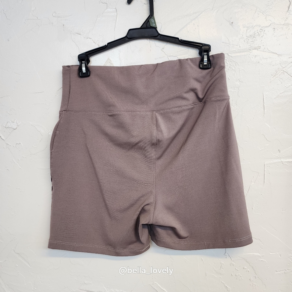 Women’s High-Waist Mauve Active Shorts - Picture 4 of 4